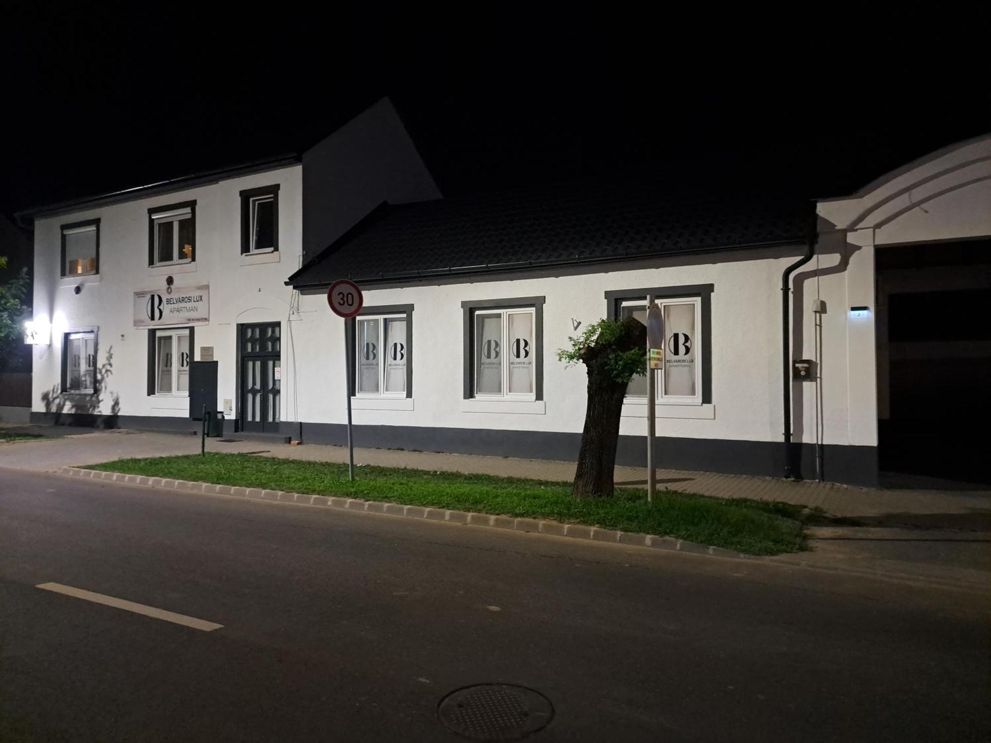 Belvarosi Lux Apartman Vásárosnamény Exterior foto